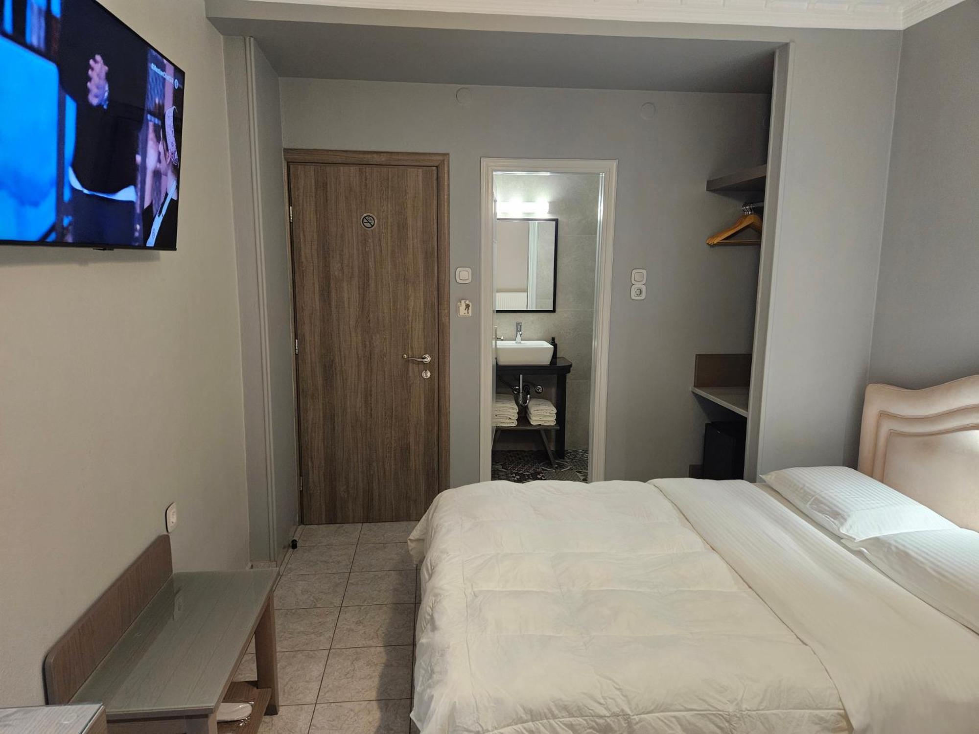 Hotel Anastasia Volos Bagian luar foto
