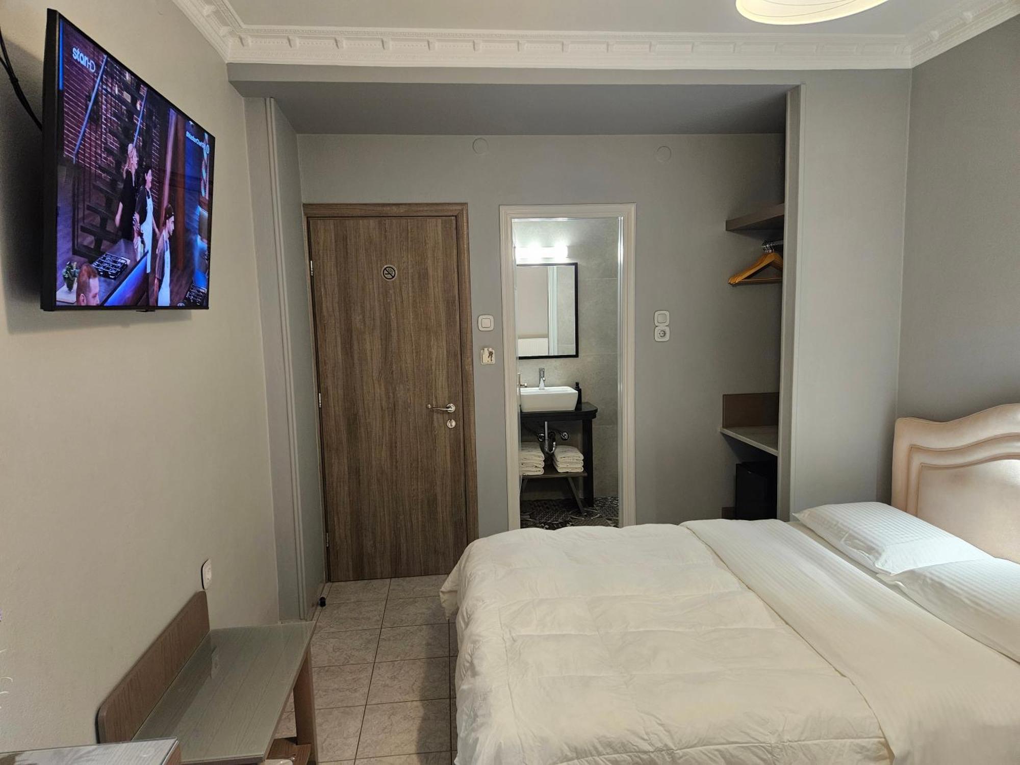 Hotel Anastasia Volos Bagian luar foto