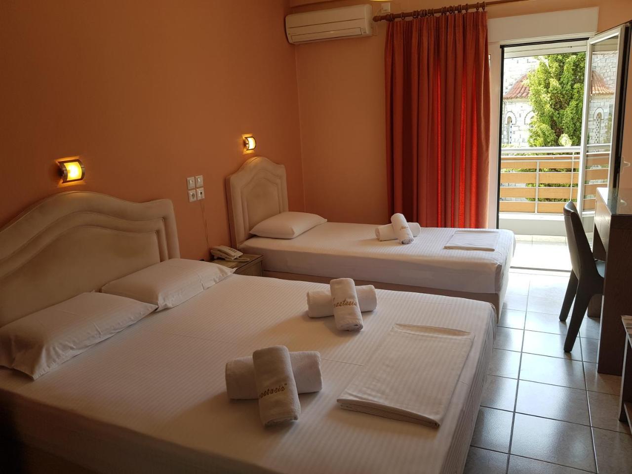 Hotel Anastasia Volos Bagian luar foto